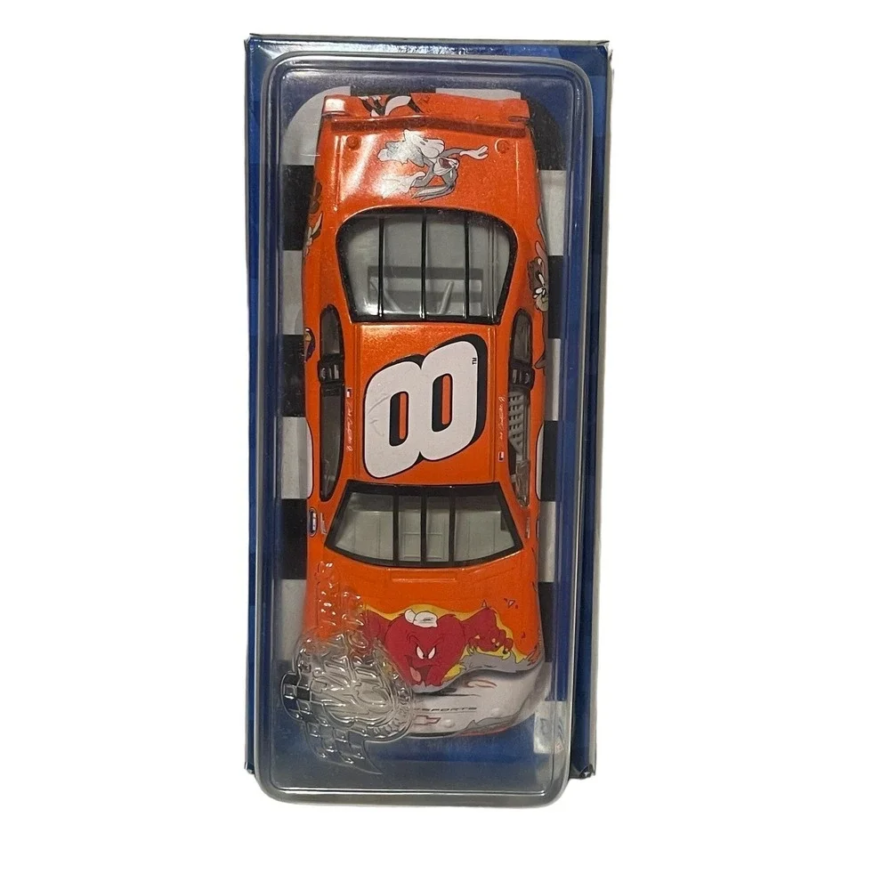 NASCAR Dale Earnhardt Jr #8 Looney Tunes Rematch 2002 Monte Carlo 1:24 Car Model